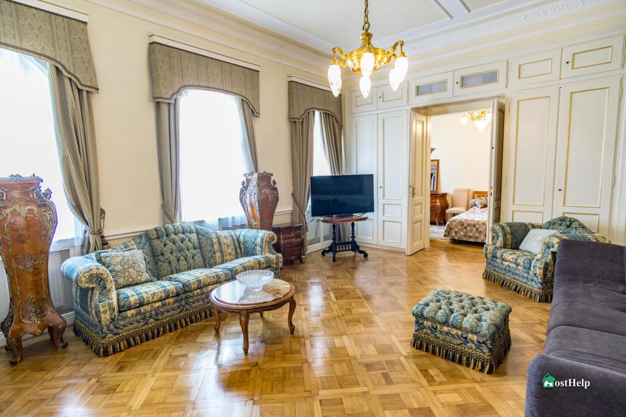 Villa With Hot-Tub, Terrace And Garden, Wenceslass Square Prague Luaran gambar
