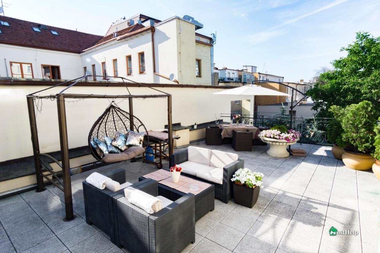 Villa With Hot-Tub, Terrace And Garden, Wenceslass Square Prague Luaran gambar