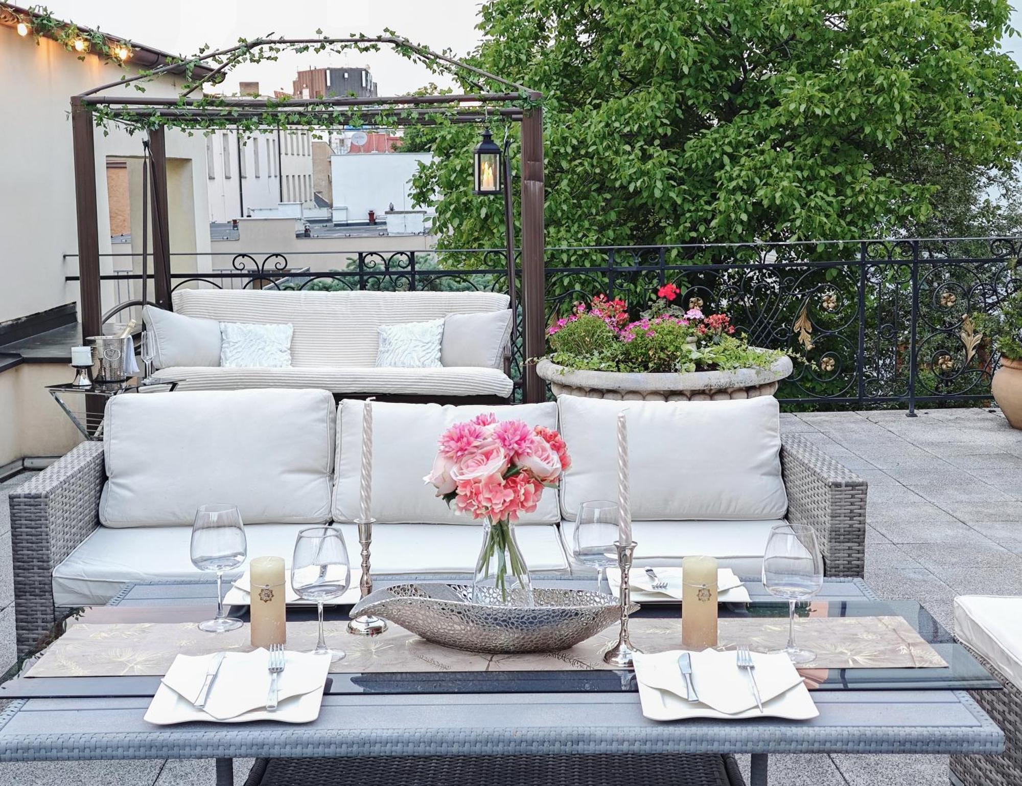 Villa With Hot-Tub, Terrace And Garden, Wenceslass Square Prague Luaran gambar