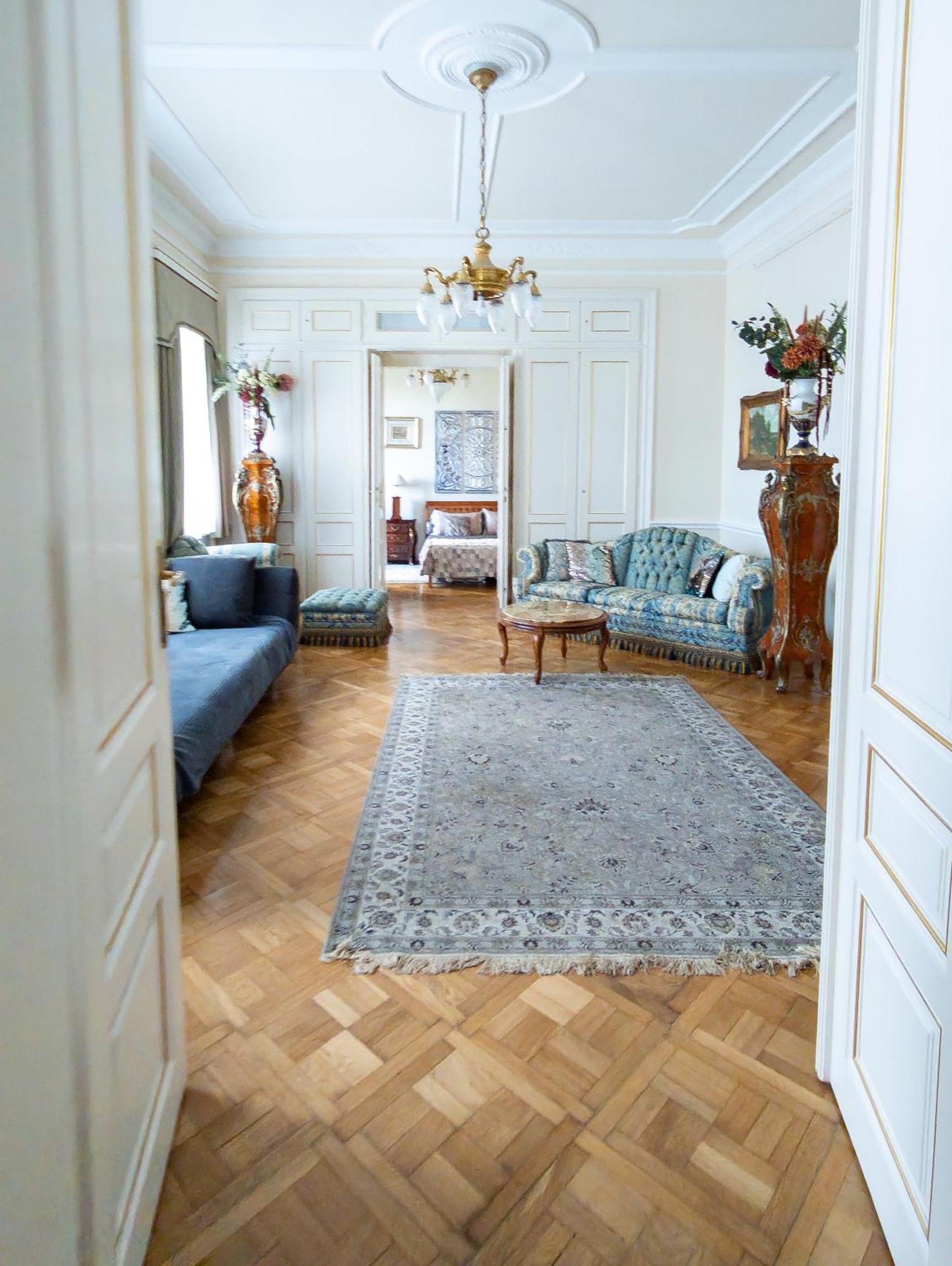 Villa With Hot-Tub, Terrace And Garden, Wenceslass Square Prague Luaran gambar